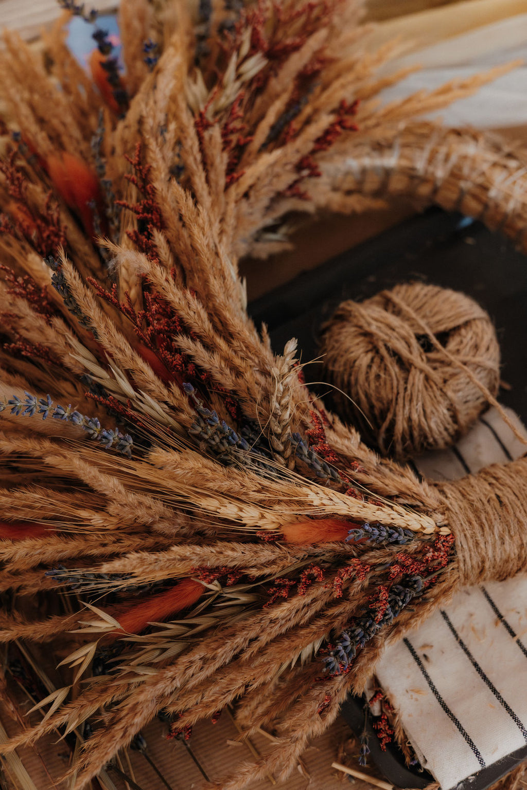 Korngeflüster – Dein Trockenblumenkranz mit Landhaus-Flair